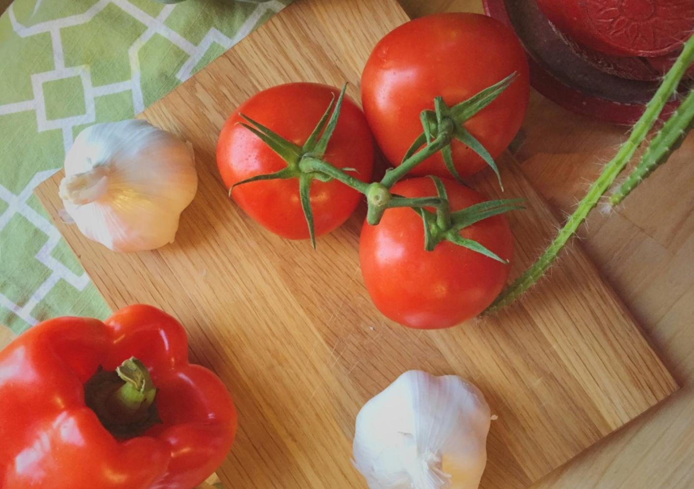 Gesunde Mahlzeitenzubereitung mit frischen Zutaten